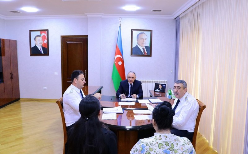 Baş prokuror Xətai rayonunda vətəndaşları qəbul edib